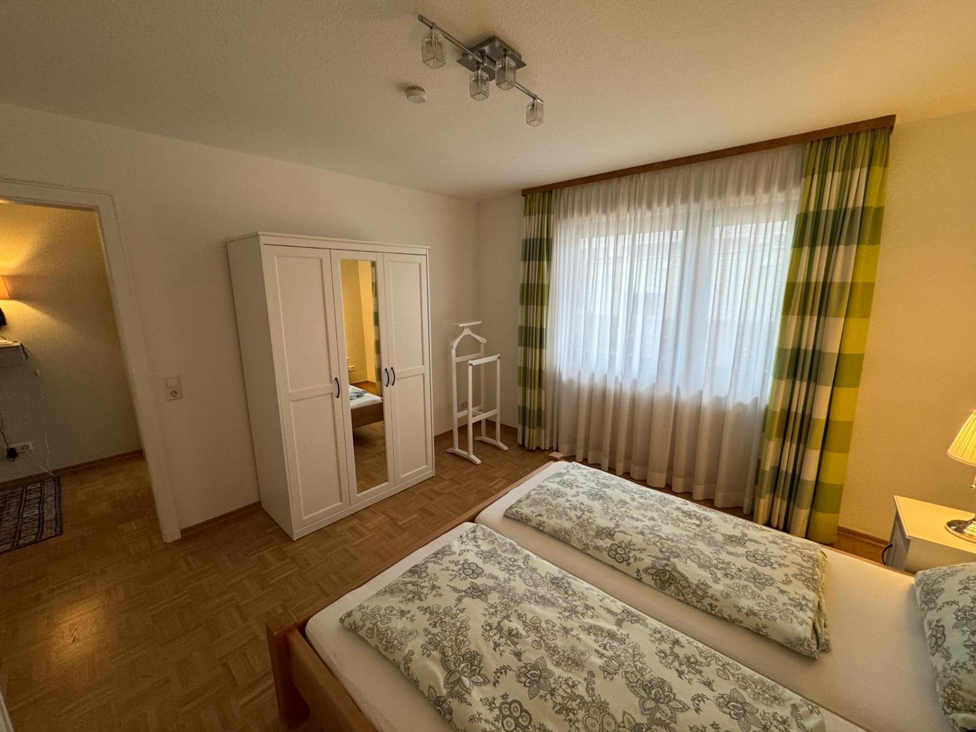 Ferienwohnung Sonja Фрайбург-у-Брайсгау Екстер'єр фото